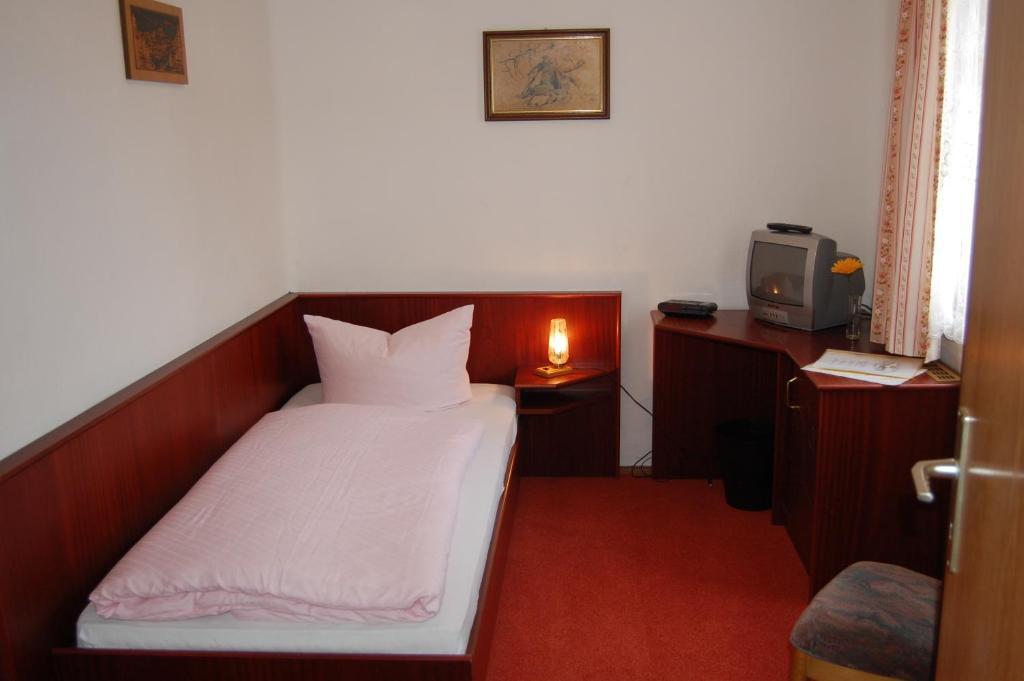 Rennstieg-Hotel Rettelbusch Kammerforst Room photo